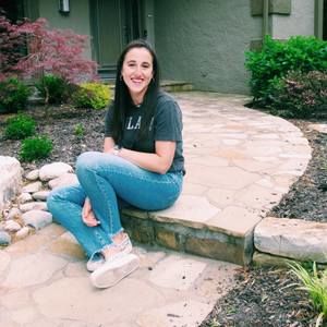 Meet your Posher, Adena